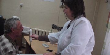 Златоустовцев, бросивших курить этой осенью, наградят абонементом в бассейн