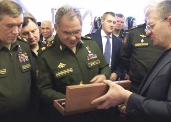 Генеральский приказ. Златоустовский руководитель удостоен почетной награды министра обороны