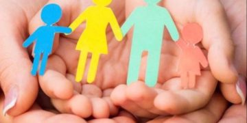 За помощь людям. Жительница Златоуста удостоена почетной награды от губернатора