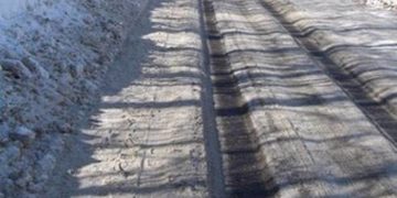 Коммунальщики Златоуста проигрывают в борьбе с колейностью