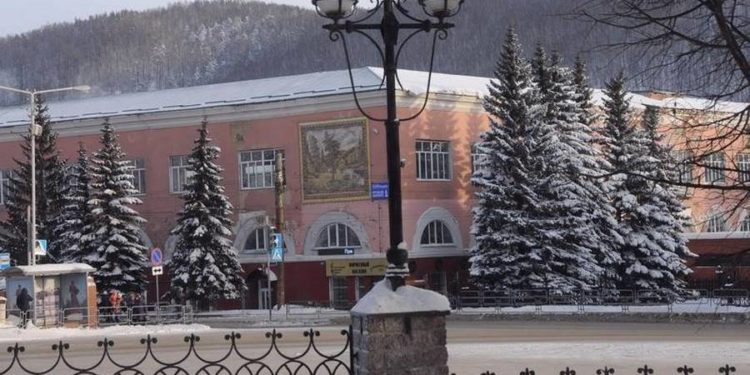 Большая перемена. В Златоусте переименовали центральную остановку