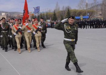 Переплелись война и мир. Златоуст встретил 73-ю годовщину Победы
