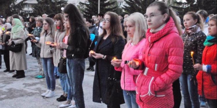 Ровно в четыре часа. Златоуст присоединился ко всероссийской акции ко Дню памяти и скорби