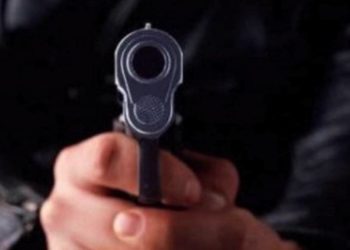 Под угрозой оружия. Грабители на полустанке вывернули карманы пассажиру