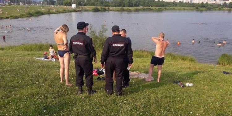 Плыви на оранжевый! На златоустовской Тарелке наказали хулиганов и напомнили о безопасности