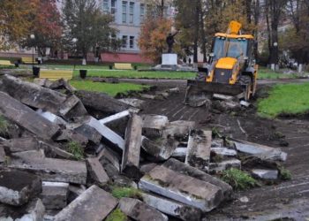 Комфорт в срок. Обустройство златоустовских дворов сверили со сметой