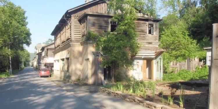 Народный архнадзор. Активисты борются за сохранение исторической улицы Златоуста