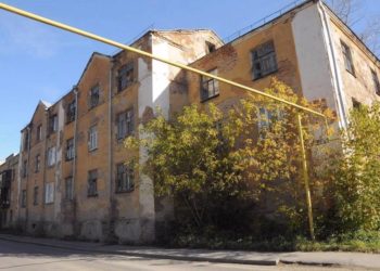 Площадь эволюции. В Златоусте расселением ветхоаварийщиков заинтересовались следователи