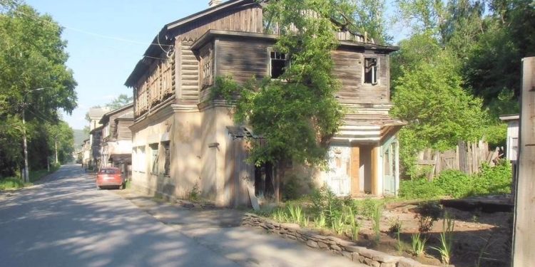 Народный архнадзор. Активисты борются за сохранение исторической улицы Златоуста