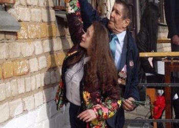 Златоустовские школьники провели линейку в память о чернобыльцах