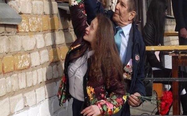 Златоустовские школьники провели линейку в память о чернобыльцах