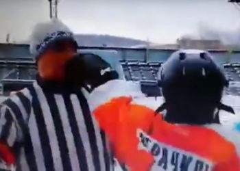 Неспортивное поведение. В Златоусте наказали арбитра после потасовки с юным хоккеистом
