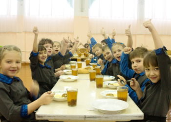 Питанию поставили оценки. Школьным столовым Златоуста устроили экзамен