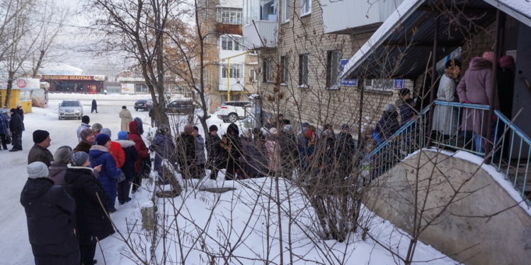 Очереди и переполох. Водоканал устроил для тысяч златоустовцев коммунальный армагеддон