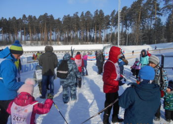 Спортивное настроение. Почти 4 тысячи златоустовцев вышли на «Лыжню России-2019»
