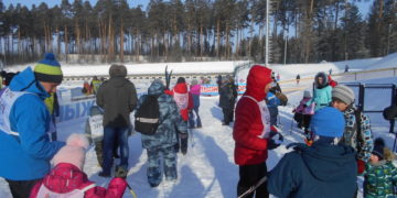 Спортивное настроение. Почти 4 тысячи златоустовцев вышли на «Лыжню России-2019»