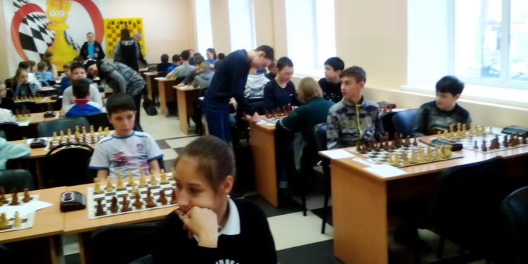 Игра на повышение. Златоустовские школьники стали обладателями юношеских разрядов по шахматам