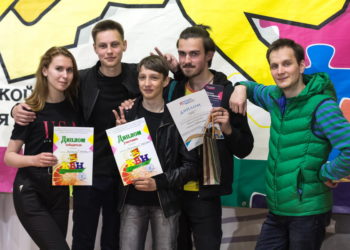 «Физруки» против «Булочек». Молодежь Златоуста сразилась в юмористическом баттле