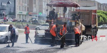 Всё ровно. На дорогах Златоуста приступили к ямочному ремонту