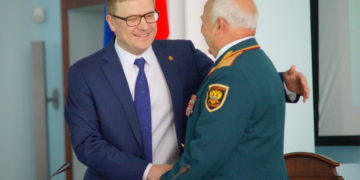 С опытом и предложениями. Ветераны Златоуста встретились с Алексеем Текслером