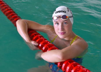 Сила и течение. Златоустовская спортсменка преодолела водный марафон в Корее