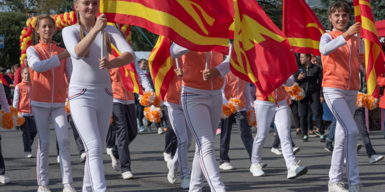 Мы тебя любим! В Златоусте представили полную афишу к 265-летию города