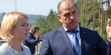 Границы укрепят. В Златоусте на опасной дороге обновят «отбойник»