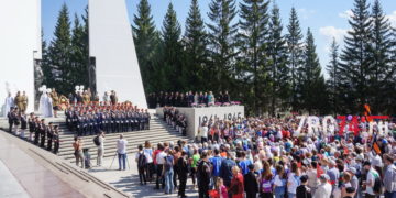 От ступеней до барельефов. В Златоусте началось обновление Мемориала Славы