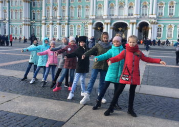 На волнах столицы. Нацпроект помог юным златоустовцам побывать в городе на Неве