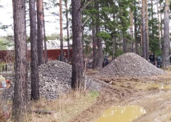 Проезды вперед, мусор — в сторону. Погостам Златоуста устроили большой субботник