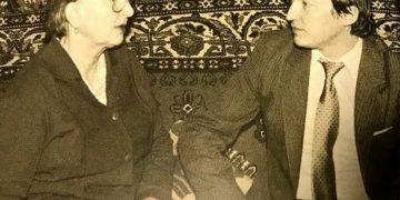 «Приносила кастрюлю пирожков». Читательница «Златоустовского рабочего» рассказала о маме великого гроссмейстера