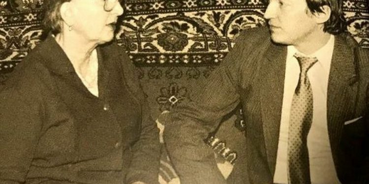 «Приносила кастрюлю пирожков». Читательница «Златоустовского рабочего» рассказала о маме великого гроссмейстера