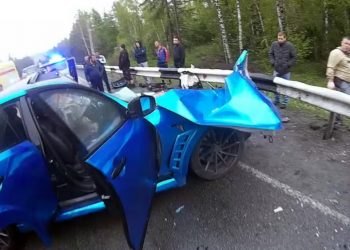 Ударный момент. В жуткой аварии под Златоустом вдребезги разлетелся спортивный кроссовер