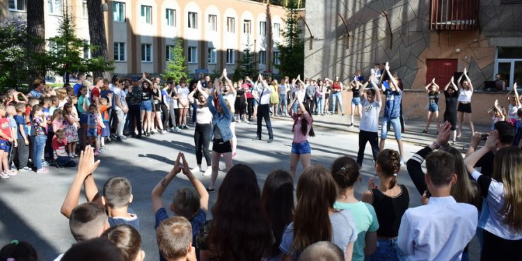 Поздняя смена. Златоуст готовится к открытию загородных лагерей