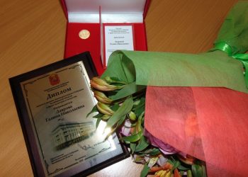 Блеснули гравюрой и песней. Двое златоустовцев стали лауреатами премии Заксобрания области