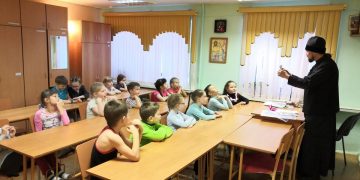 Соляная комната и глиняные поделки. В Златоусте вновь готовится к приему учащихся православная школа