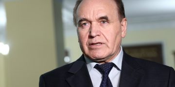 Без агитации и листовок. Руководитель и общественник из Златоуста поделился воспоминаниями о запуске Заксобрания области