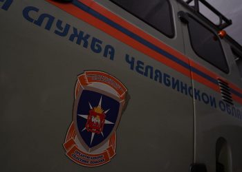 Подъем с глубины. Златоустовские спасатели вызволили мужчину из погреба автокооператива