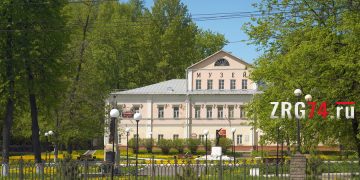 Помня о Святителе. На Красной Горке в Златоусте открылась обновленная башня-колокольня