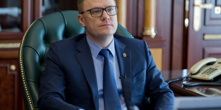 Никаких вечеринок. Алексей Текслер ввел  новогодние ограничения в связи с пандемией