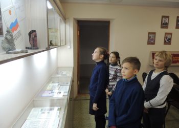 Истории аккорды. Первая музыкальная школа Златоуста представила экспозицию собственного музея