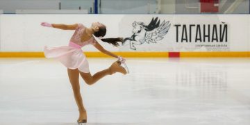 Кому на льду привольно. Фигуристы Златоуста выступлением на местных соревнованиях открыли дорогу на статусные турниры