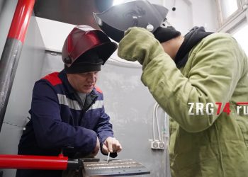 Золотые руки. Воспитавший более 500 сварщиков преподаватель златоустовского колледжа провел экскурс в профессию