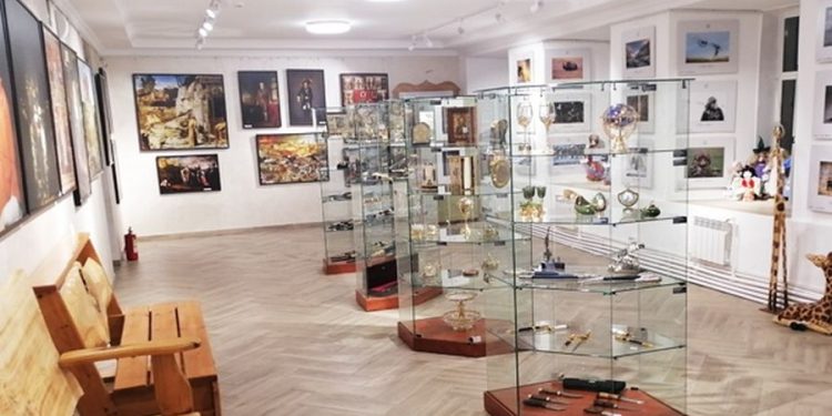 Коллекционный масштаб. В Миассе состоится презентация экспозиции «Златоуст. Клинок. Традиции и современность»