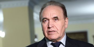 Знак за заботу. Общественник и промышленник из Златоуста удостоен высокого звания