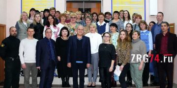 С заботой об учениках и педагогах. В Златоусте вспомнили вклад помогавшего местной системе образования профессора