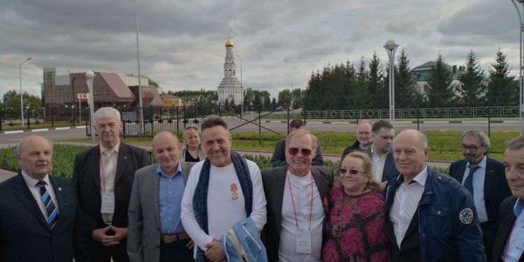 На Курской дуге с «Курчатовым». Златоустовский поэт и драматург Константин Скворцов удостоен престижной премии