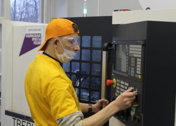 Сильный духом. Преподаватель колледжа из Златоуста своим примером учит «особых» студентов вере в себя