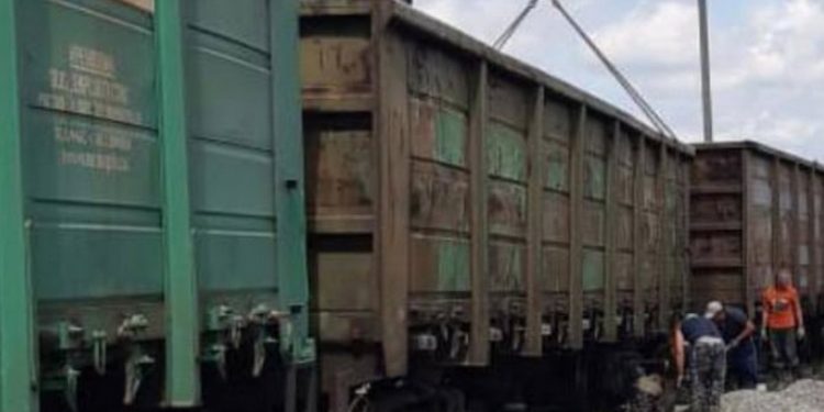 Неудавшаяся погрузка. Под Златоустом произошёл сход вагона