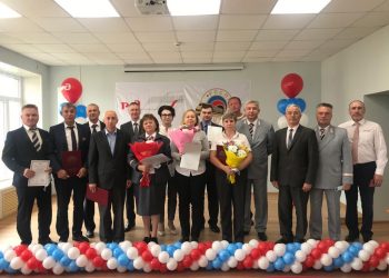 Работникам стальных магистралей. Железнодорожники из Златоуста стали обладателями почетных званий
